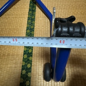 Bike-Lift リア用メンテナンススタンド、Vフック BLU BL01002の画像9