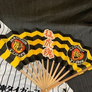 ［まとめ売り］阪神タイガース Tシャツ 扇子 サインボール カーネルサンダース ストラップ 歯ブラシ 大量セット ゆの画像10