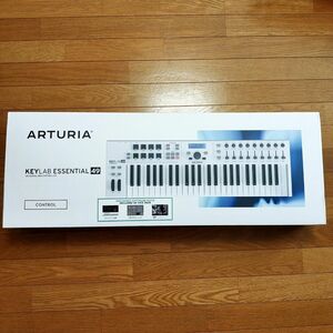 【新品・未登録】Arturia KeyLab Essential 49 MIDIコントローラー　キーボード（ホワイト）