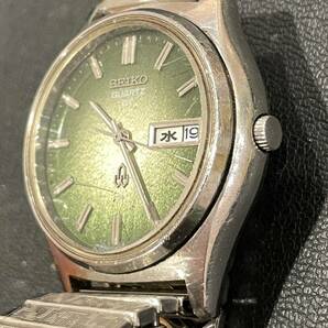 1365 SEIKO セイコー 0823-7000-G QUARTZ QT グリーン文字盤 メンズ クォーツ 腕時計 動作未確認の画像3