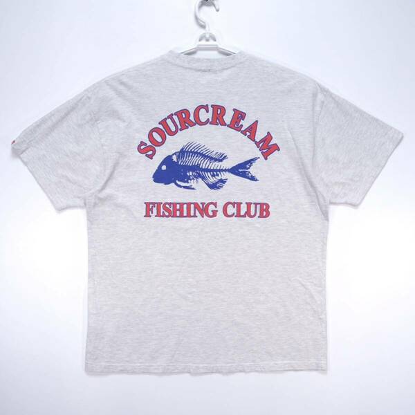 【送料無料】Sourcream Fishing Club(サワークリームフィッシングクラブ)/FISHカレッジTEE/Tシャツ/WWZ2011506A0007/ライトグレー/Fサイズ