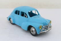 当時物norev RENAULT 4CV ルノー 青 難有 箱無 1/43 フランス製 ニレ_画像3