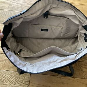 TUMI トートバックの画像5