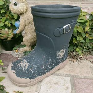  dressing up furthermore garden making .* boots type planter plant pot gardening 