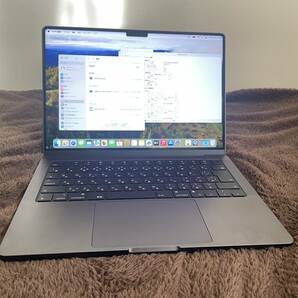 １円〜スタート！【中古・美品】２０２３年最新モデル MacBook Pro スペースブラック［MRX33J/A］M3Pro搭載 の画像2