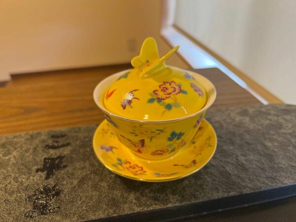中国茶器　蓋碗　女性ぴったり　蝶恋花　黄色
