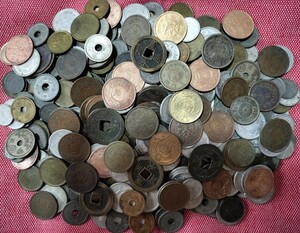 日本古銭　まとめて　約1kg　　　　　　　　 寛永通宝　文久永宝 50銭銀貨など 