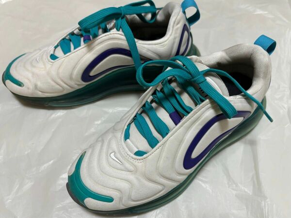 NIKE ナイキ　AIR MAX 720/エアマックス720 24cm スニーカー