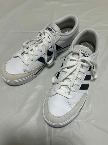 スニーカー メンズ アディダス adidas RETRO VULC TRAINER M/スポーティ 白 ホワイト ２７cm