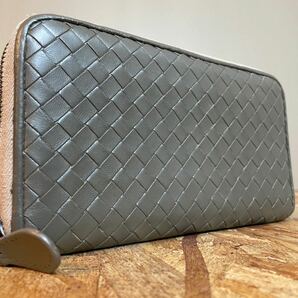 ★【美品！希少！】 BOTTEGA VENETA ボッテガヴェネタ イントレチャート ロングウォレット 長財布 男女 グレー系の画像1