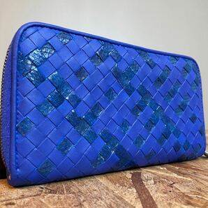 ★【美品！希少！】 BOTTEGA VENETA ボッテガヴェネタ イントレチャート ロングウォレット 長財布 男女 ブルー パイソンの画像2