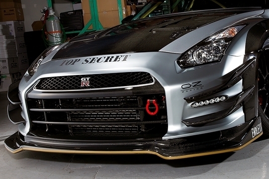 「TOP SECRET」R35(GT-R)用フルバンパーキット Ver.2(FRP＆カーボン)