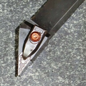 スローアウェイバイト 外径用35°ネガチップ右J型 Dクランプ 20mm 旋盤の画像1