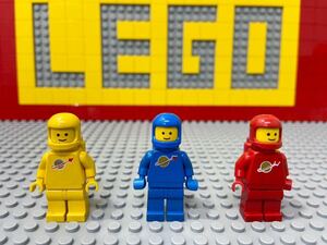 ☆1970年代～☆ レゴ　ミニフィグ　宇宙飛行士　パイロット　宇宙服　青色　赤色　黄色　( LEGO 人形 宇宙シリーズ 月面探査 C40820