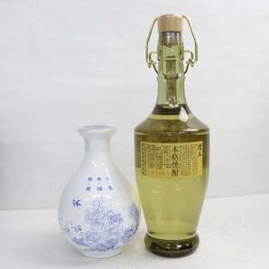 【2本セット】アルコール各種（酔香園 陳年15年 紹興花彫酒 14度 500ml 陶器 重量913g 等）S24D040142の画像4