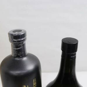 【2本セット】焼酎各種（麹屋伝兵衛 原酒 長期貯蔵麦焼酎 古酒 43度 720ml 陶器（重量 1125g）等）S24D140067の画像3