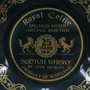 Royal Celtic（ロイヤル セルティック）25年 43％ 750ml 陶器ボトル（重量 1431g）X24D220022の画像2