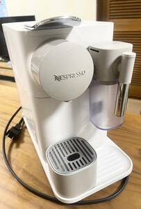 カプセル式コーヒーメーカー ラティシマ・ワン プラス F121-WH-W （ポーセリンホワイト）