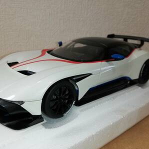 ☆AUTOart アストンマーチン ヴァルカン Aston martin Vulcan オートアート 1/18の画像1