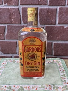 【古酒】未開栓 GORDON'S DRY GIN ゴードンドライジン ティンキャップ オールドボトル