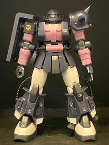 【市場希少品】ガンプラ ジャンク　1/144 HGUC MS-06R-1A 黒い三連星ザクII 　クリーニング済