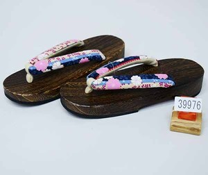 下駄 焼き 桐下駄 女性用 鼻緒の色は紺地 フリーサイズ 適合足サイズ23cm～25cm 新品（株）安田屋 NO39976