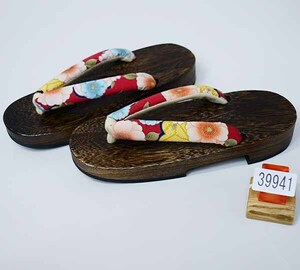 下駄 焼き 桐下駄 女性用 鼻緒の色は赤地 フリーサイズ 適合足サイズ23cm～25cm 新品（株）安田屋 NO39941