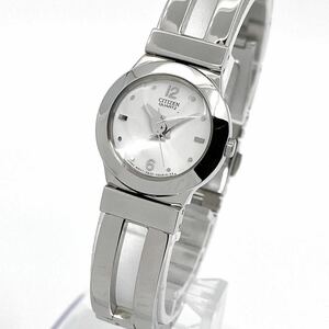 CITIZEN 腕時計 カットガラス ラウンド 3針 クォーツ quartz シルバー 銀 シチズン Y750