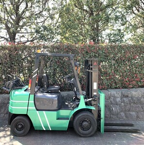 MISTUBISHI Mitsubishiforklift　FG25T -F17B 　LPガス ーガソリン　 2.5t 、フルフリー サイドシフト、non-puncture tiresTires 、2002製