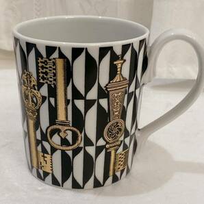 新品未使用品 FORNASETTI CHIAVI チアヴィ マグカップ 食器 コップ フォルナセッティの画像2