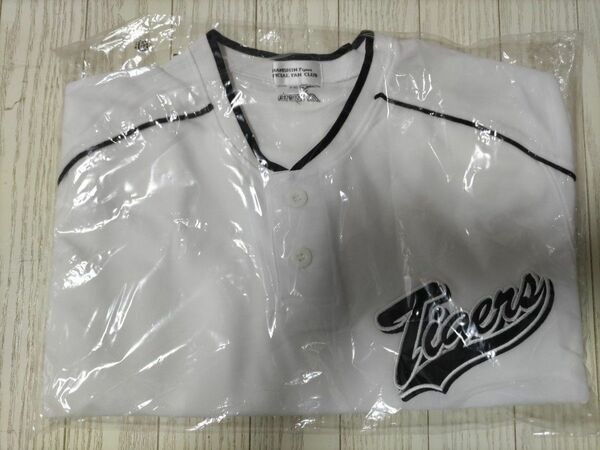阪神タイガース　ファンクラブ　ベースボールシャツ　O―XO