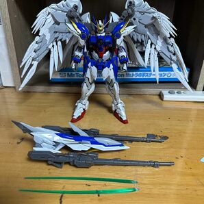 HIRM 1/100 ウイングガンダムゼロ　EW 組み済みガンプラ