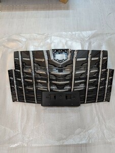 新車外し　美品　新品　トヨタ アルファード 30 後期 フロントグリル ラジエーターグリル グリル　53114-58060　カメラ無し　メッキ　　