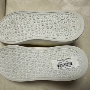 ルイヴィトン LOUIS VUITTON ヴィトンスニーカー ブロン メンズ 未使用 1AA2ES LV Resort Sneaker サイズ075(約26.5センチ)star の画像4