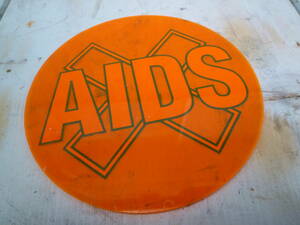 M6190 1980年代 STOP AIDS × 窓飾り プラスティック製 レターパックライト360円発送 (3102)