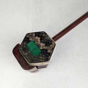 二胡 民族楽器 中国楽器 弦楽器 蛇皮 ケース付属 / 140 (SGAW014850)の画像5