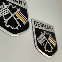 【2枚セット】エンブレム ドイツ チェッカー F1フラッグ ワーゲン アウディ ポルシェ BMW アルピナ ダイムラー マイバッハ ベンツ フォード_画像2