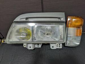  Elf NKR71G left head light foglamp equipped type lens condition good!! turn signal set Koito 100-21502 24V car!!