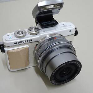 【15879】 OLYMPUS PEN Lite E-PL7 M.ZUIKO DIGITAL 14-42mm 1:3.5-5.6 ミラーレス一眼 カメラ の画像4
