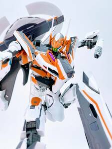 DX Chogokin VF-31Eji-k Freed ( zipper * Mustang machine )