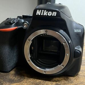Nikon D3500 デジタル一眼レフカメラ AF-S DX NIKKOR 18-55mm F3.5-5.6G VR II レンズ 動作確認済 現状品 バッテリー 充電器 ニコンの画像1