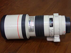 ★現役実働品★ キヤノン EF300mm F4 L USM / 動作良好！　単焦点望遠、機動性と画質重視の白レンズ！