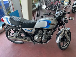 ヤマハ　XJ400