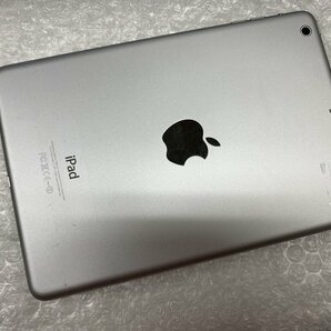 JL780 iPad mini 第2世代 Wi-Fiモデル A1489 シルバー 32GB ジャンク ロックOFFの画像2