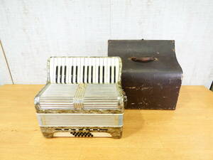 [ Junk!YAMAHA accordion Steel Reeds PAT.No.384181* Yamaha / keyboard instruments / case attaching @120(4)]
