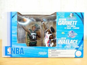 S) 新品未開封！ McFARLANE マクファーレン NBA フィギュア「 KEVIN GARNETT VS BEN WALLACE 」 @100 (F4-29)