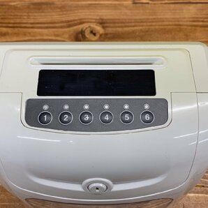 【W7-2025】タイムカードレコーダー VOICE VT-2000 Vカード100枚 リボンカセット 鍵 説明書付 通電確認済 現状品【千円市場】の画像5