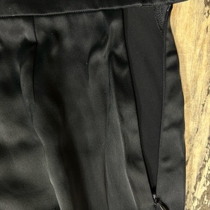 未使用品タグ付 スイス製 AKRIS アクリス パンツ 光沢 スラックス ワイド ロング 黒42の画像6