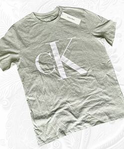 カルバンクライン　CK ロゴ　半袖Tシャツ　グレー　M 新品　ビックロゴ　プリント　海外購入