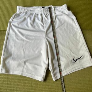 NIKE 短パン　子供Lサイズ